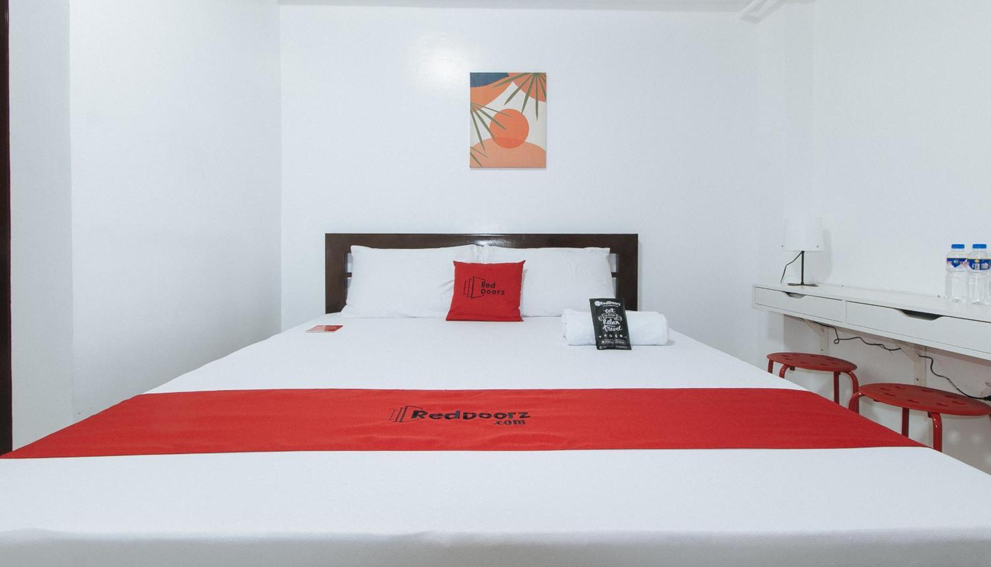 Hotel Reddoorz Near Ust Sampaloc Manila Exterior foto